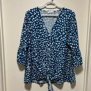 NEW w tags blue and white polka dot blouse flowy cruise beach button down L